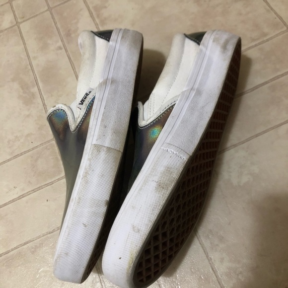 Size 6 in Mens slip on Vans - Picture 4 of 5